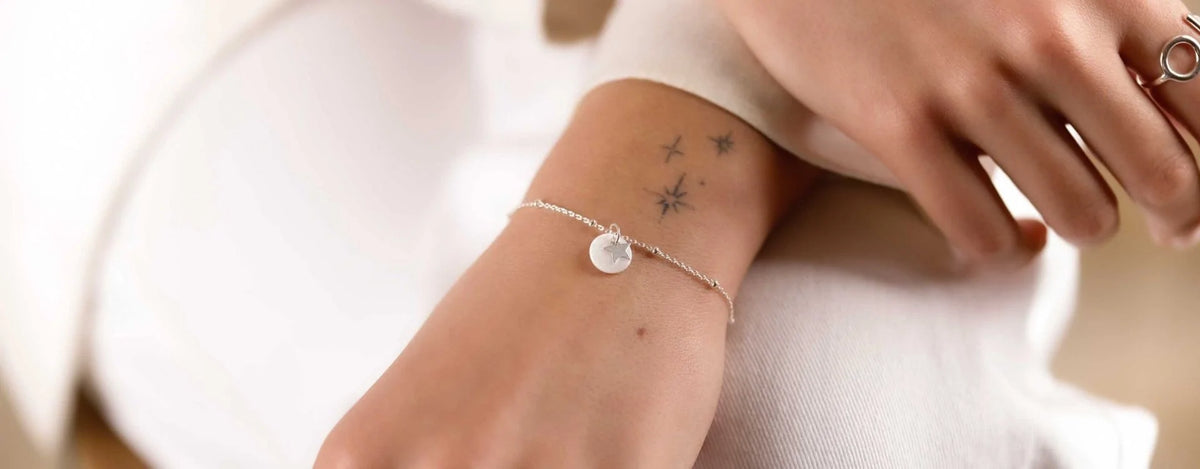 Les tendances bracelets en argent 2025 : élégance et modernité