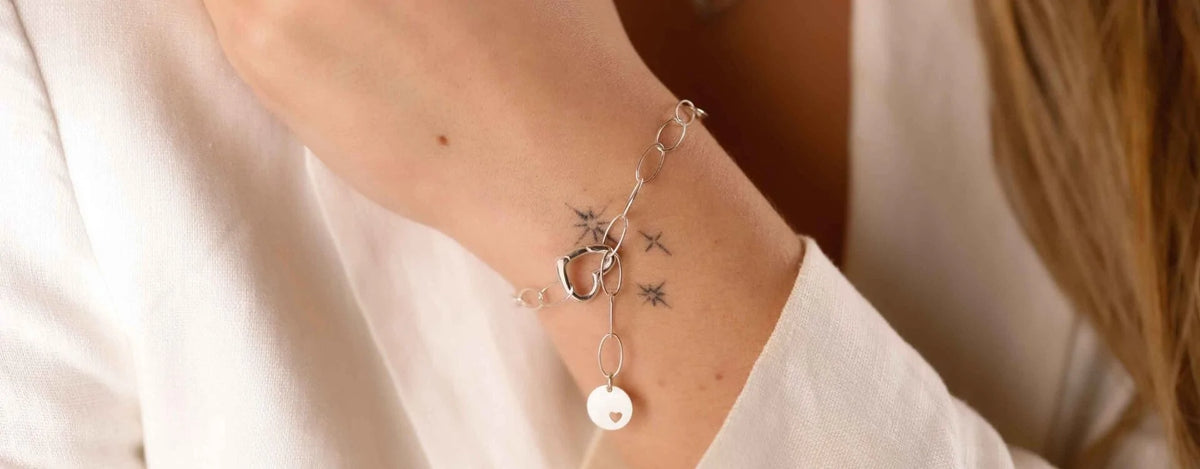 Le bracelet en argent femme c'est une élégance à porter au quotidien
