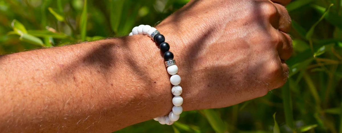 Bracelet homme perles : Révélateur de personnalité, histoire et style