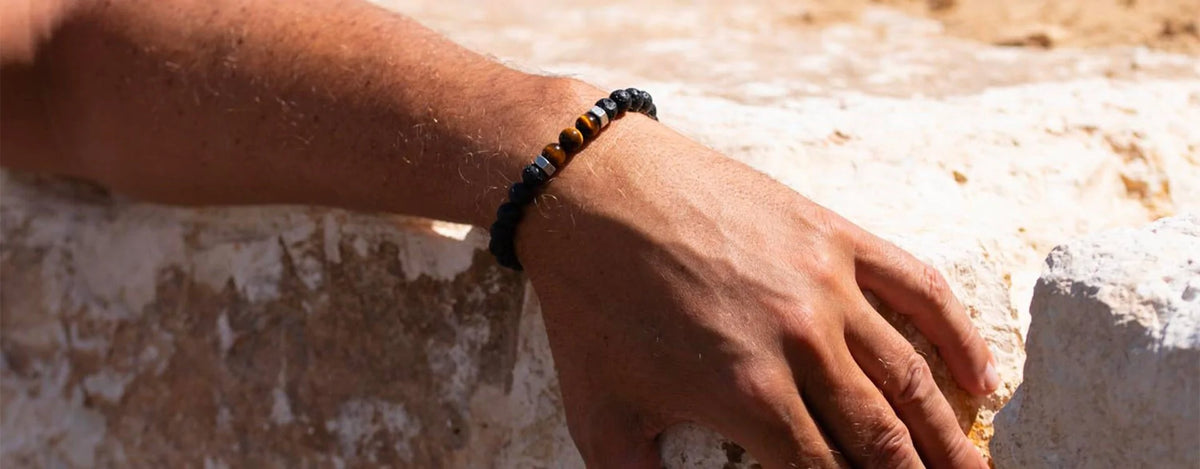 Bracelet perle homme : Le parfait accessoire minimaliste