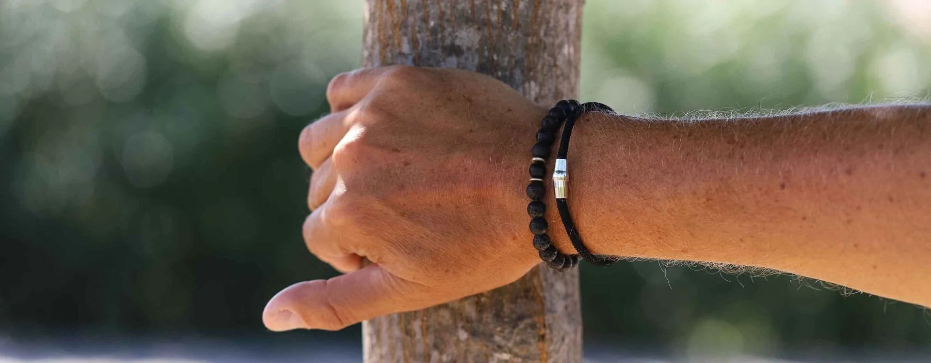 Un bracelet perle homme avec des pierres et leurs bienfaits
