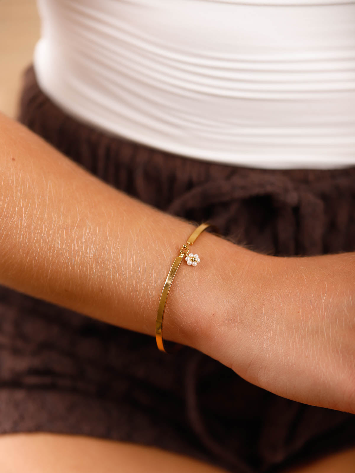 bracelet jonc en acier inoxydable avec fleur pour femme 