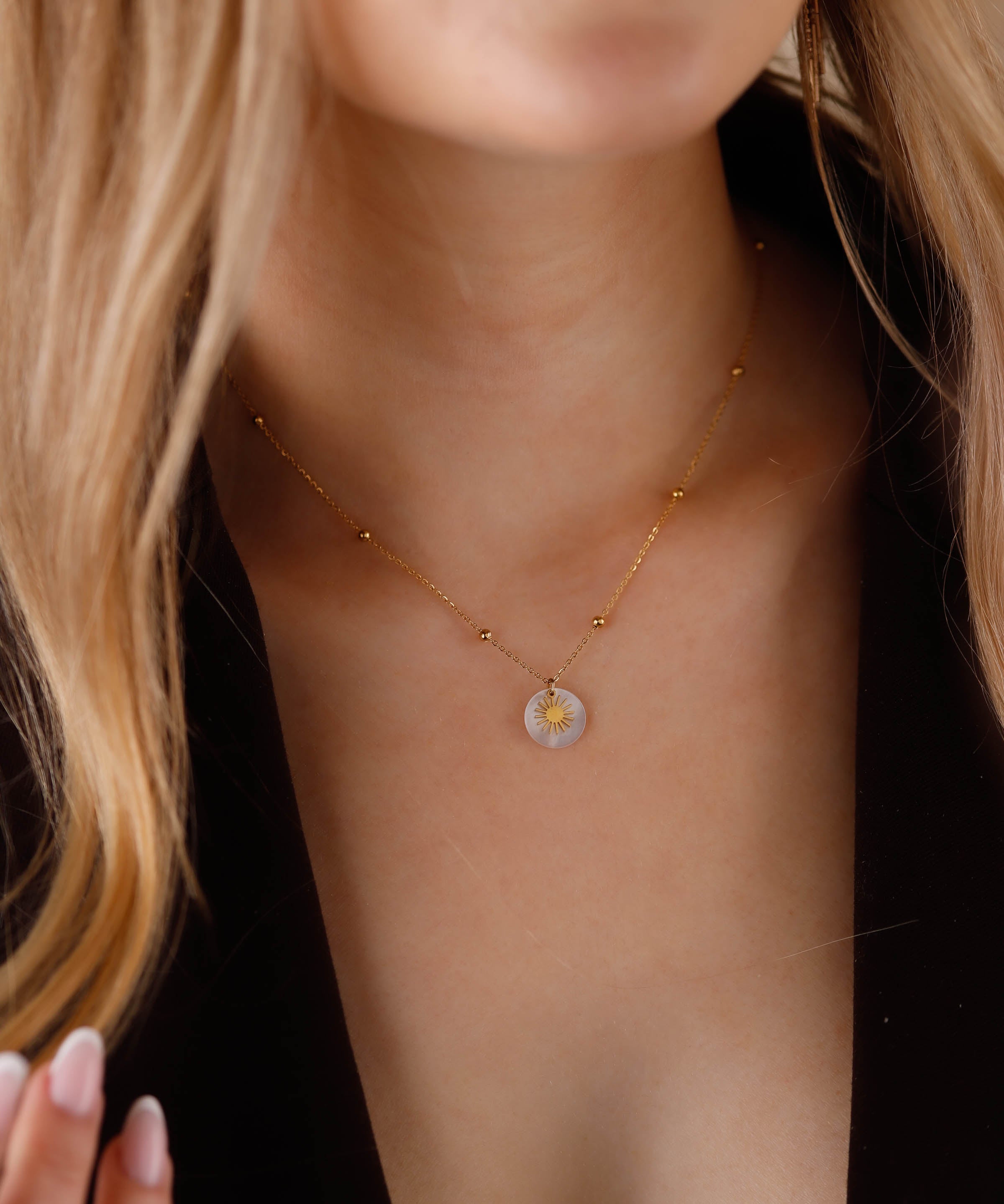 collier en acier inoxydable et nacre pour femme 