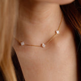 collier en acier inoxydable et nacre pour femme 