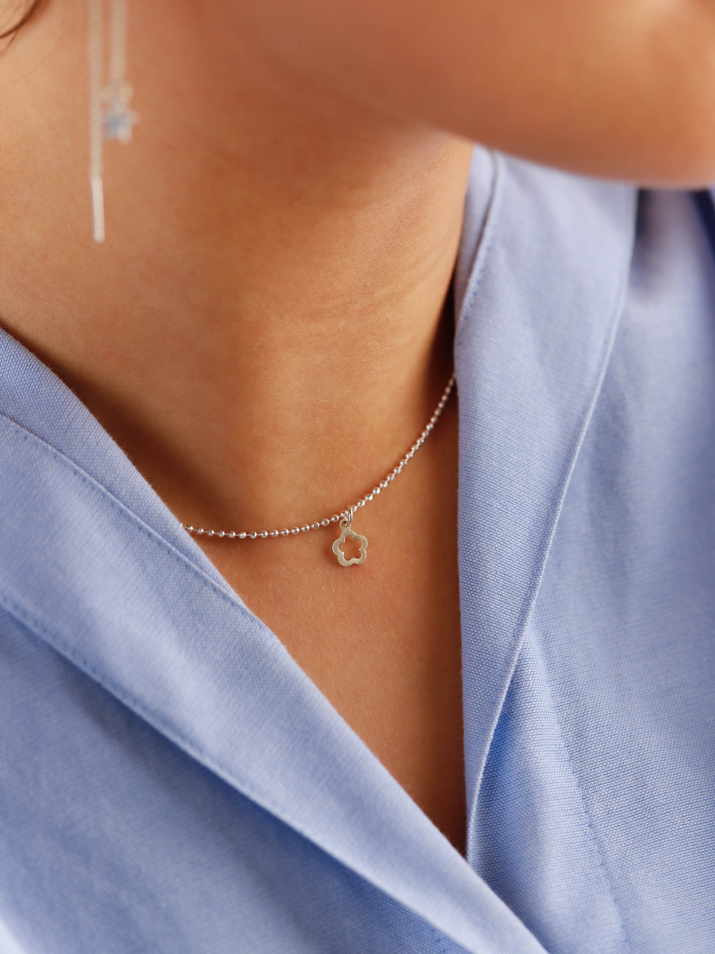 collier en argent 925 et fleur pour femme