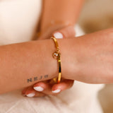 bracelet jonc en acier inoxydable et nacre pour femme 